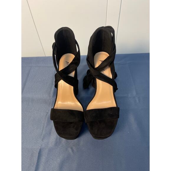 Nasty Gal Lace Up Open Toe Velvet Platform Pumps Color Black Size 8 Pre-Owned - Picture 1 of 16